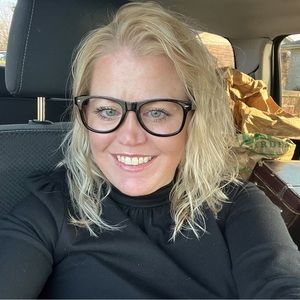 Meet your Posher, Alisha